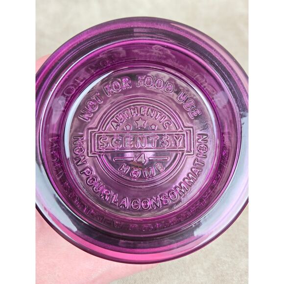 Scentsy Wings Warmer ~ Purple Wax Warmer with Butterflies - Picture 4 of 10